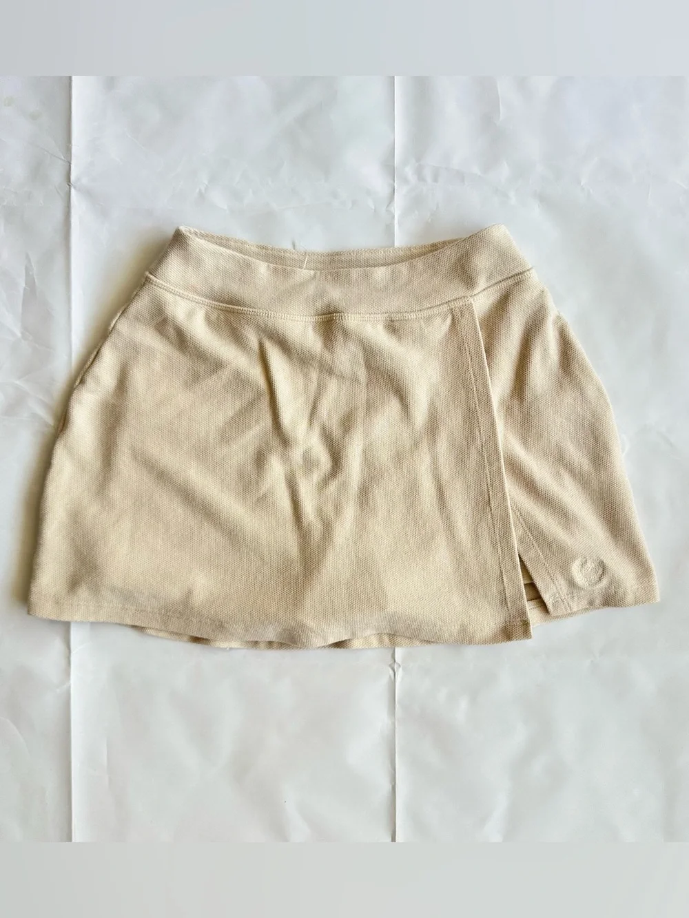 PINK Victoria’s Secret beige mini skirt, size xsmall